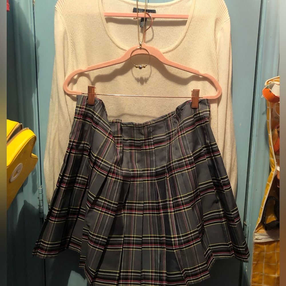 Grey checkered skirt